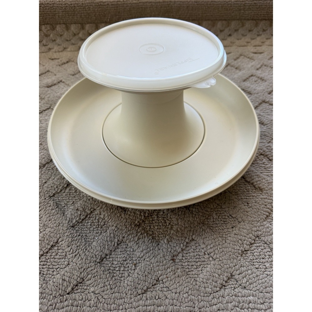 Tupperware 2 Piece Chip Dip Cake Stand 1532-5 1533-6 Tray Serve It All W/Lid